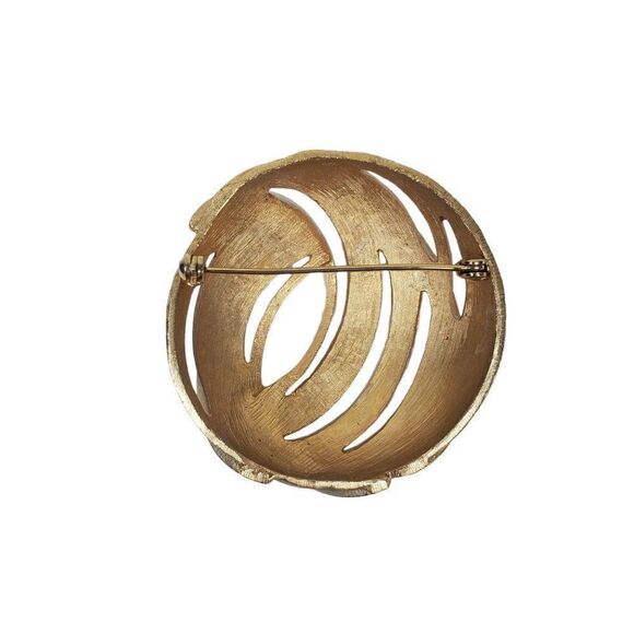 Vintage Round Swirl Dome Cutout Silvery White Enamel Gold Tone Metal Brooch Pin - Picture 6 of 10